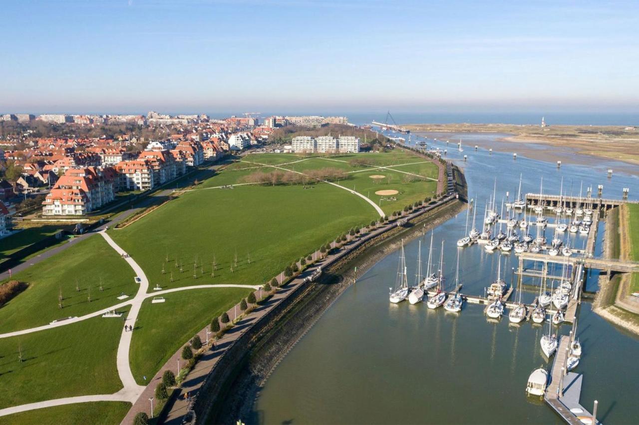 Apartment Holiday Suites Nieuwpoort